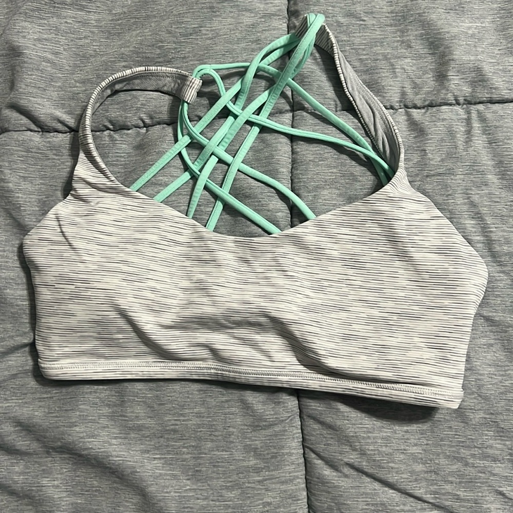 Lululemon Free to be Wild size 6 gray/teal
